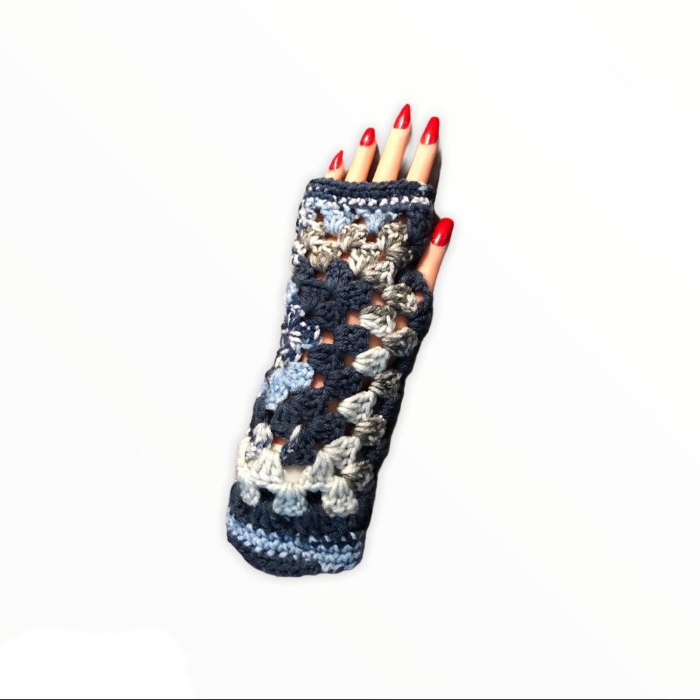 💙📱Vintage Inspired Fingerless/Texting Gloves📱💙